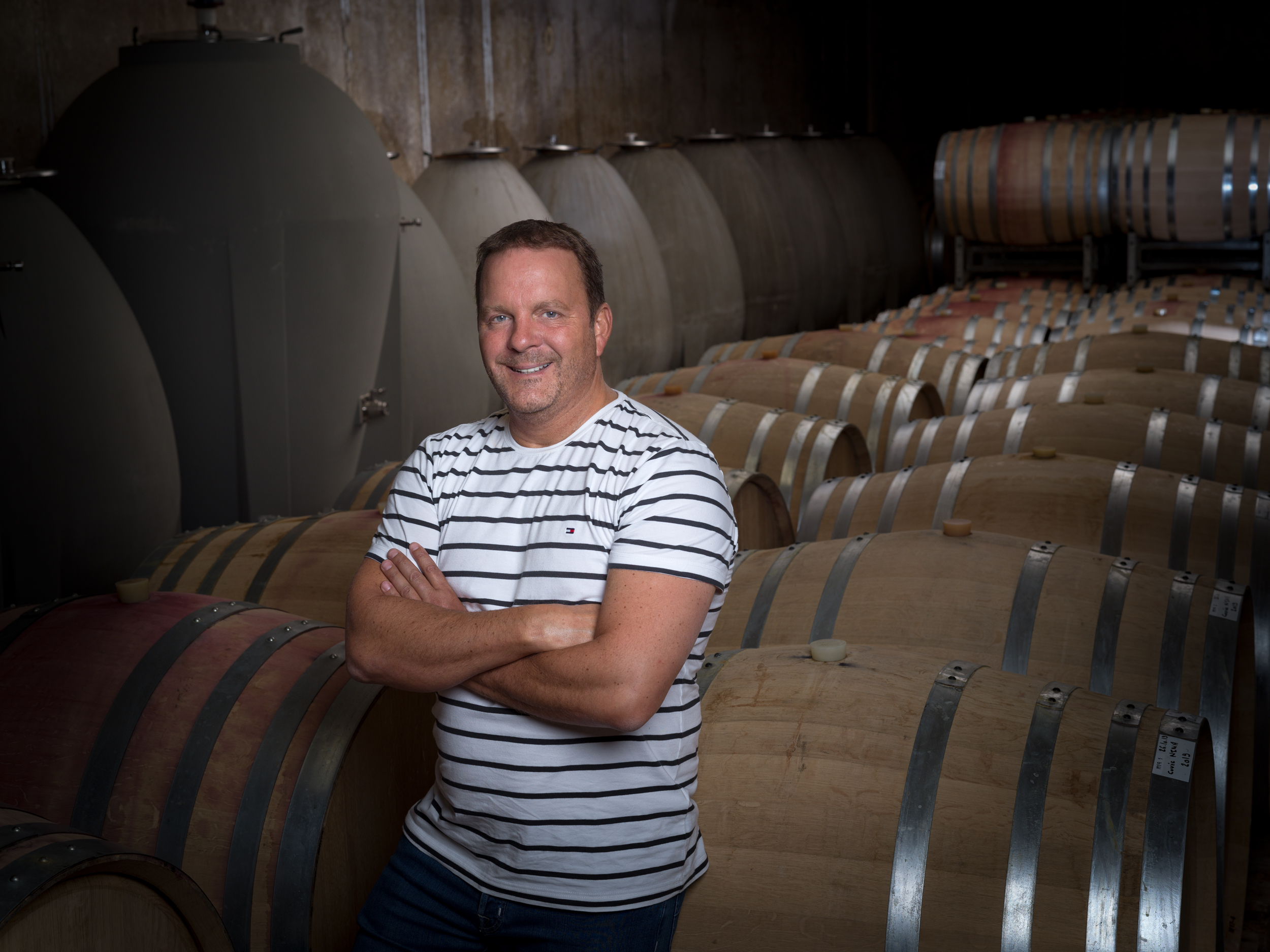 Domaine_des_Balisiers_Christophe-Pillon-salle-barriques-0001338_sRGB-1-WEB